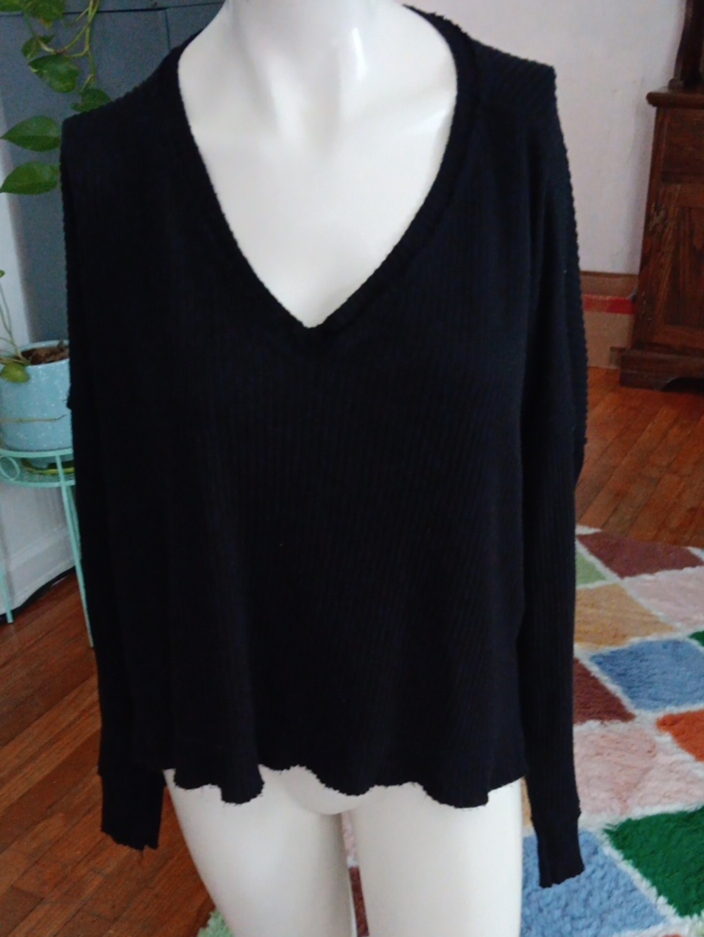 Wild Fable Distressed Black V-Neck Ribbed Longsleeve Shirt, Medium